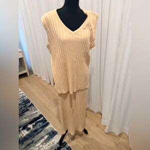 Chic Beige Sleeveless Skirt Set